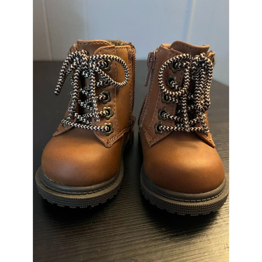 Boots Toddler girls Wonder Nation Sz. 2 Chestnut color